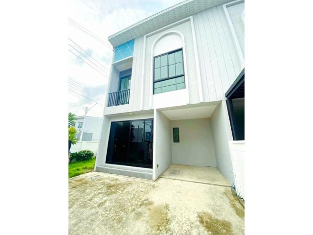 โลตัส วัดไพร่ฟ้า 1กม. ทาวน์โฮม 2 ชั้น รร.เทคโนโลยีแหลมทอง 1.2 กม.