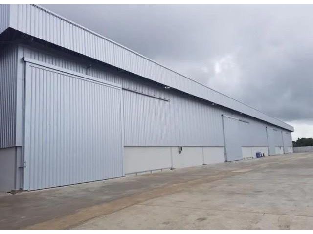 โกดังให้เช่า พื้นที่โกดังประมาณ 960 ตร.ม.ทำเลดี ถนนพัฒนาชนบท 3 ลาดกระบัง ร่มเกล้าตัดใหม่ มอเตอร์เวย์ ใกล้สุวรรณภูมิ