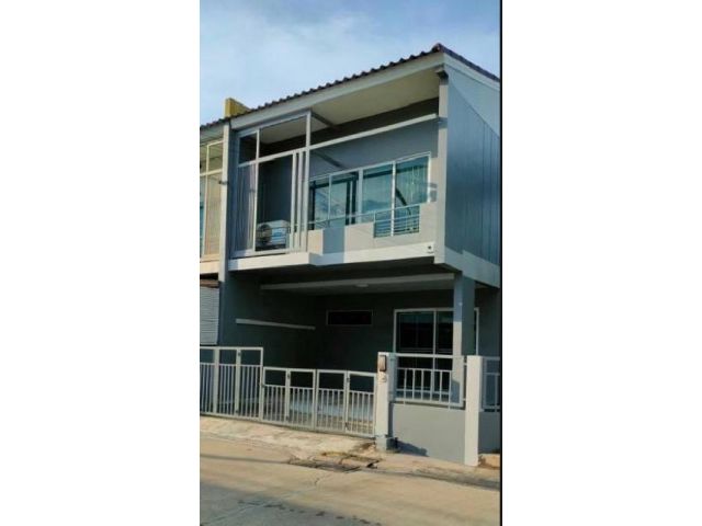 ขายทาวน์เฮ้าส์ 2ชั้น หลังหัวมุม โครงการ เดอะทรัสต์ ลำลูกกา คลอง 5 ทำเลใกล้วงแหวน เดินทางสะดวก