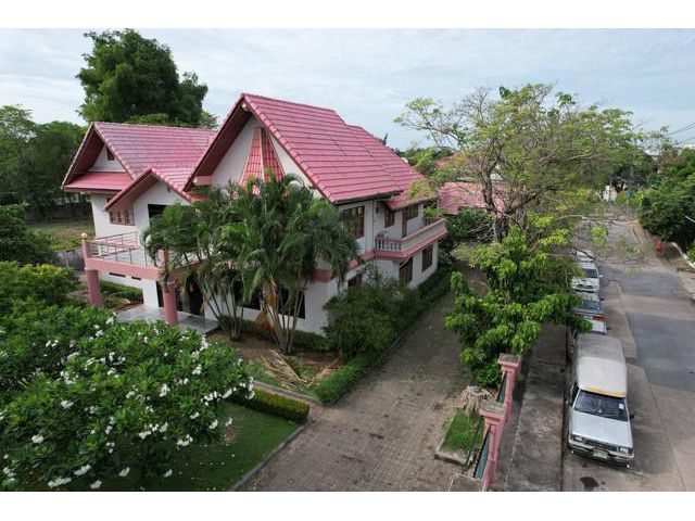 ขายบ้านเดี่ยวพระราม 2 หลังใหญ่ ราคานี้คุ้มมาก เหมาะกับครอบครัวใหญ