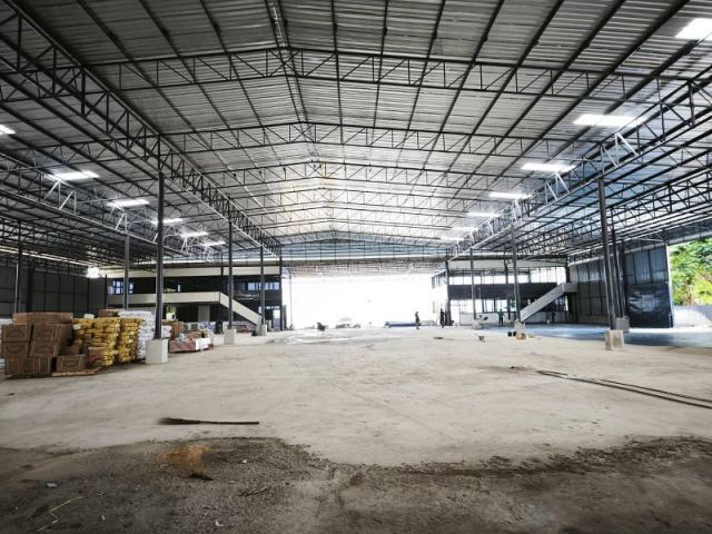 #ให้เช่าโกดังโรงงานใกล้ท่าเรือแหลมฉบัง บางละมุง จ.ชลบุรีบนพื้นที่ 5 ไร่  เขตพื้นที่สีเหลือง โกดังขนาด 5000 ตารางเมตร