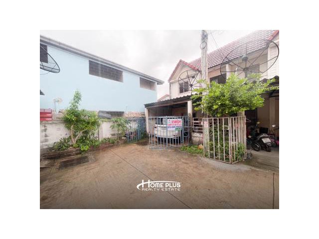 ทาวน์เฮ้าส์ 2 ชั้น หลังริม ซอยศุขประยูร23 แยก5 ทำเลเมืองชลบุรี