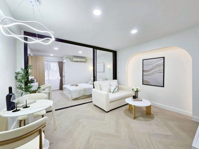 Ratchada City 18 for sale 1 bedroom 1 bathroom 32 sqm selling at 1.59 mil baht