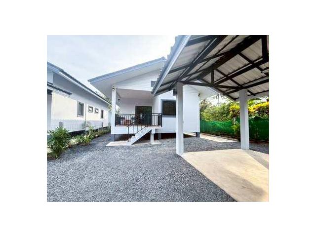 odern single-house residence offering 2 bedrooms and 2 bathrooms