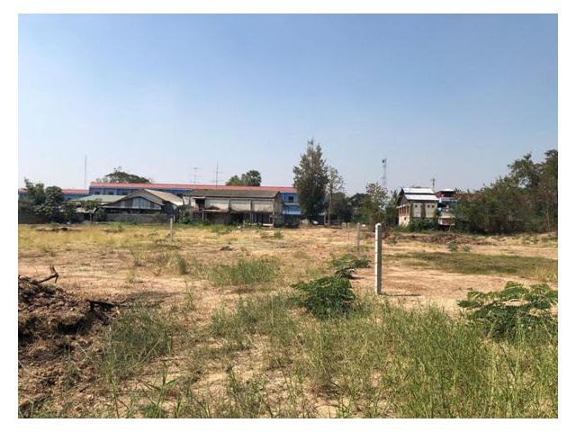 ขายที่ดินถมแล้ว 147 ตรว อยู่ในย่านชุมชน ลานกระบือ กำแพงเพชร ราคาขาย 1,600,000 บาท