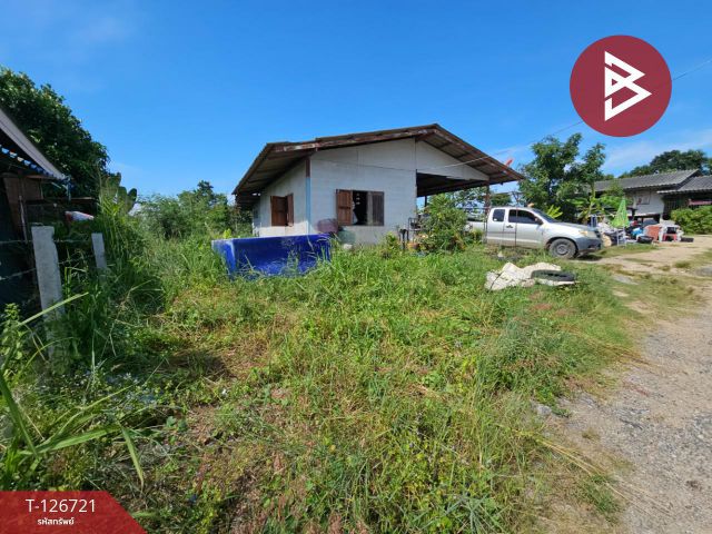 ขายที่ดินพร้อมสิ่งปลูกสร้าง เนื้อที่ 1 งาน 75.6 ตร.วา ศรีราชา ชลบุรี