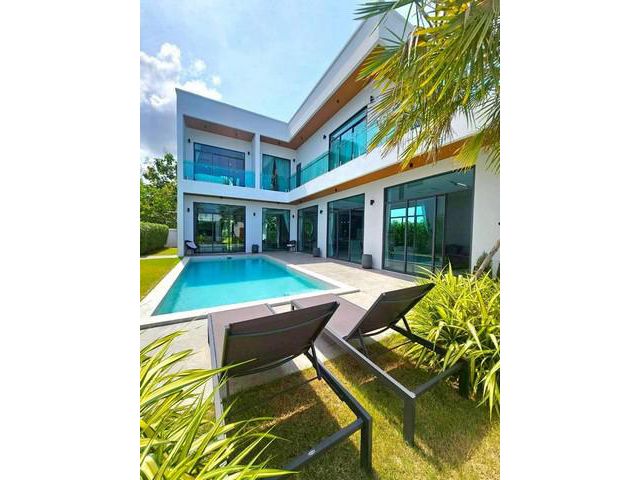 ขายพูลวิลล่าหรูสไตล์โมเดิร์น พร้อมสิ่งอำนวยความสะดวกครบครัน