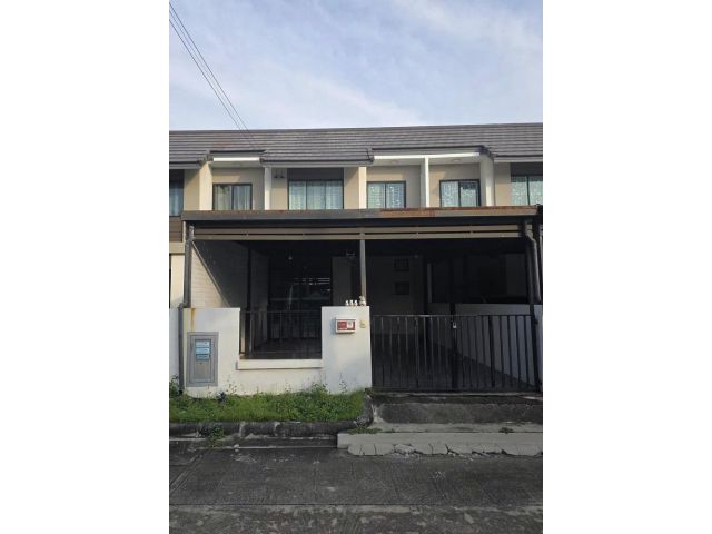 ขายทาวน์โฮม2ชั้น พร้อมอยู่ เดอะคัลเลอร์ส บางนา-วงแหวน 2 ใกล้เมกาบางนา บางพลี สมุทรปราการ.