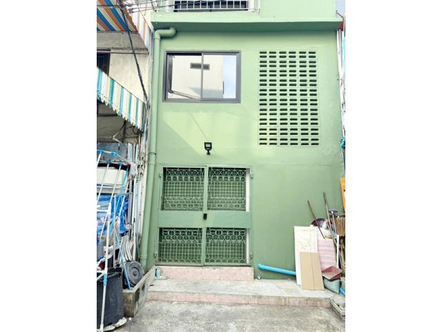 MRT มหาดไทย 800ม.ให้เช่าอาคารพาณิชย์ 4 ชั้น ถ.ลาดพร้าว95-103