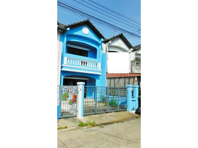 ทาวน์เฮ้าส์ 2 ชั้น  18 ตร.วา.MRT ตลาดบางใหญ่ 1.3 กม. รร.แก้วอินท