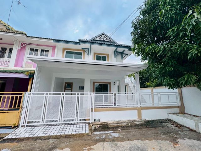 หมู่บ้านพฤกษา18/1