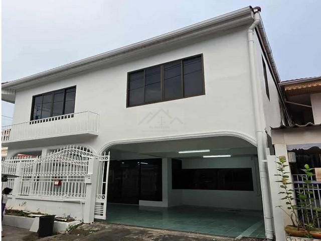 ให้เช่าบ้านเดี่ยว 2 ชั้น 260 ตร.ม. หมู่บ้านระเบียงทอง ซอยนาคนิวา