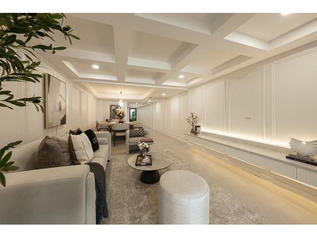 ขายทาวน์เฮ้าส์ 2 ชั้น 24 ตรว. สไตล์ Modern รีโนเวทใหม่ ปรีดีพนมยง