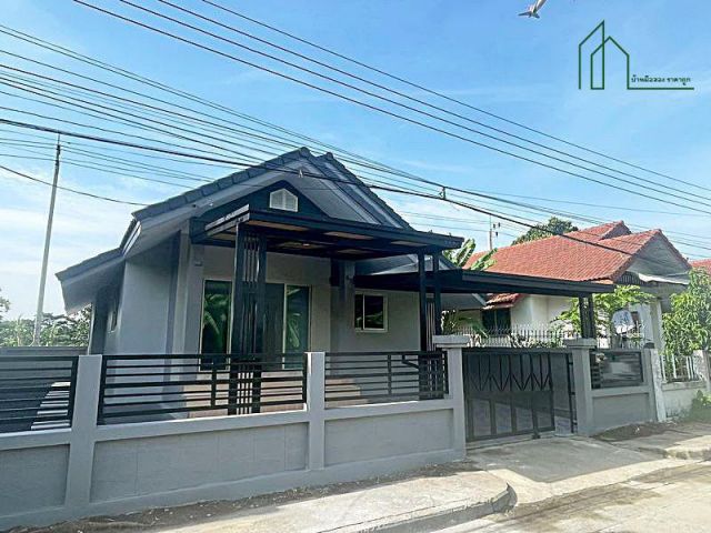 บ้านเดี่ยว 1 ชั้น 50 ตารางวา หมู่บ้านสุวรรณา วิลล์ ถ.คุ้มเกล้า 60 ลาดกระบัง