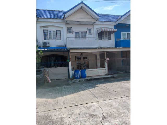 ขายทาวน์เฮ้าส์ หมู่บ้านรุ่งเรืองเฮ้าท์ 2 คลอง 4 ลำลูกกา ใกล้สถานีรถไฟฟ้าคูคต, ตลาด เอ.ซี.