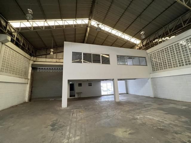 700 ตารางเมตร  รถเทรลเลอรืเข้าได้ ซอยทรัพย์ทวี สามโคกปทุมธานี