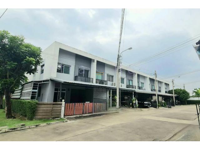 ทาวน์เฮาส์ ฮาบิทาวน์ เนสท์ 18.5ตรว. ท่าข้าม พระราม2