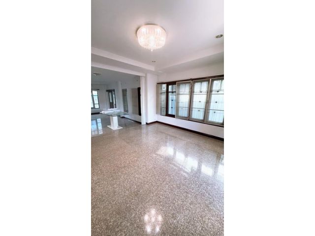 P1621 ขายบ้านเดี่ยว ประดิษฐ์มนูญธรรม 15 หลังเซ็นทรัลอีสต์วิลล์