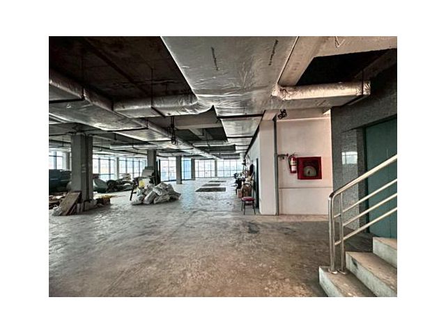 ให้เช่าพื้นที่สำนักงาน ชั้น 6 อาคารโล่งสวย เหมาะทำธุรกิจ ติดถนนรามคำแหง (N.1924)