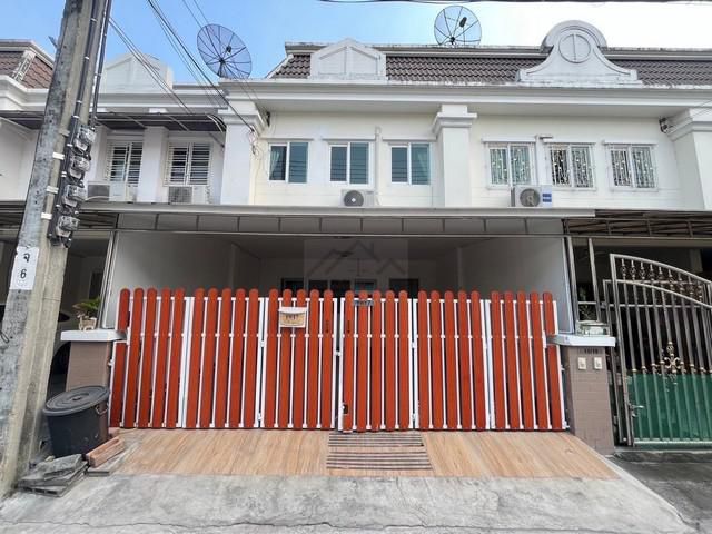 ให้เช่าทาวน์โฮม 2 ชั้น 3 ห้องนอน หมู่บ้าน ดิเอกคลูซีฟ ซอยนวลจันทร