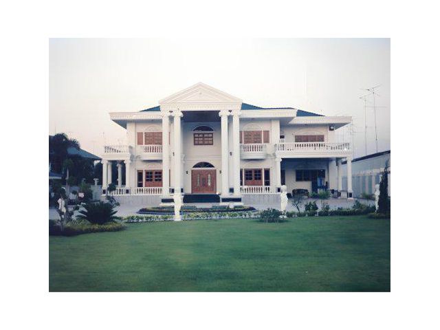 ขายคฤหาสน์หรู พื้นที่ 2 ไร่ ใกล้ตลาดหัวกุญแจ อ.บ้านบึง จ.ชลบุรี