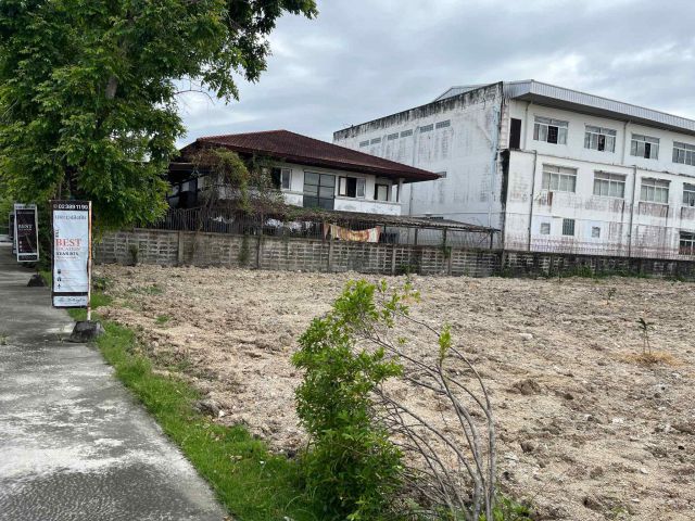 ขายที่ดินโฉนด แปลงมุม ขนาด 1.56 ไร่ ในหมู่บ้านเพนท์ทิโก้ วิลล์ 3