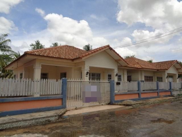 ขายบ้านเดี่ยวมือสองบางละมุง     โครงการศุขเจริญ วิลเลจ  ชลบุรี