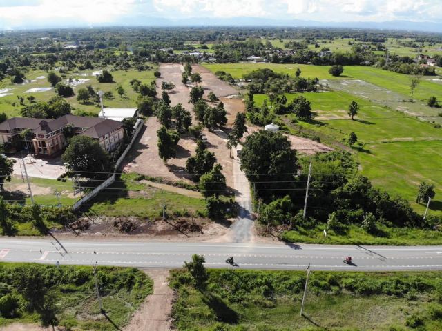 ที่ดิน19ไร่ถมแล้ว ติดถนนใหญ่เส้น116​ ติดโรงเรียนลำพูนพัฒนา