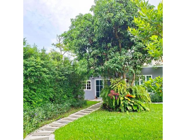 ให้เช่าบ้านรีสอร์ทสุดหรู แปลงยาว ฉะเชิงเทรา รร.วัดหัวสำโรง 1.6 กม