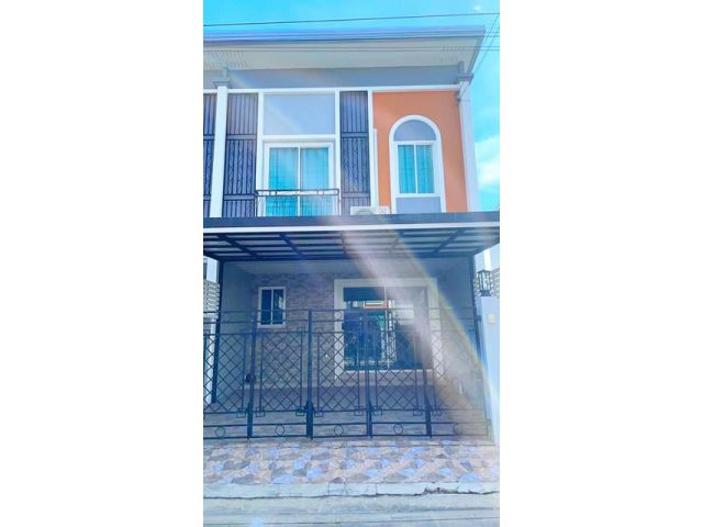 ทาวน์เฮาส์ 2ชั้น เดอะ พาซิโอ มอลล์ 2 กม..ARL บ้านทับช้าง 2-3นอน