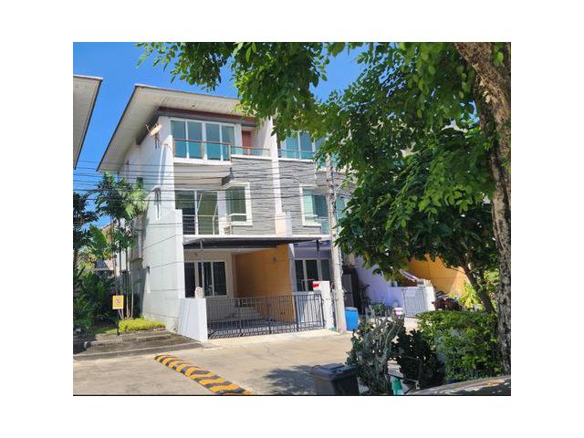 ขายทาวน์โฮม 3 ชั้น Rare Item หลังเดียวในโครงการ หมู่บ้าน ภัทราวิล