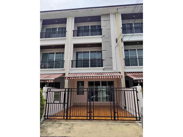 ให้เช่าทาวโฮมใกล้รถไฟฟ้าสายสีเหลือง สถานีลาดพร้าว 83 และ ลาดพร้าว