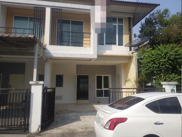 ขายบ้านแฝดมือสองศรีราชา โครงการธาดาทาวน์ ออร่า ชลบุรี