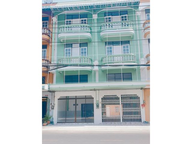 ขายห้องเช่าในเมืองชลบุรี มีทั้งหมด 16 ห้อง แอร์ใหม่ทุกห้อง