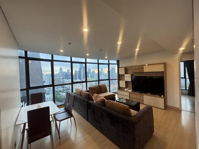 ขาย/เช่า คอนโด Lumpini suits Petchaburi-makkasan 61.8 ตร.ม ชั้น 3