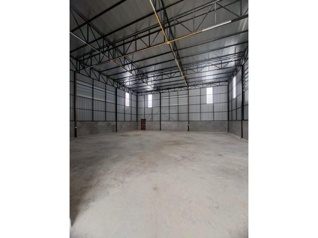 P1632 ให้เช่า โกดัง พร้อมออฟฟิศ เลียบด่วน ลาดพร้าว ซอยนวมินทร์ 11