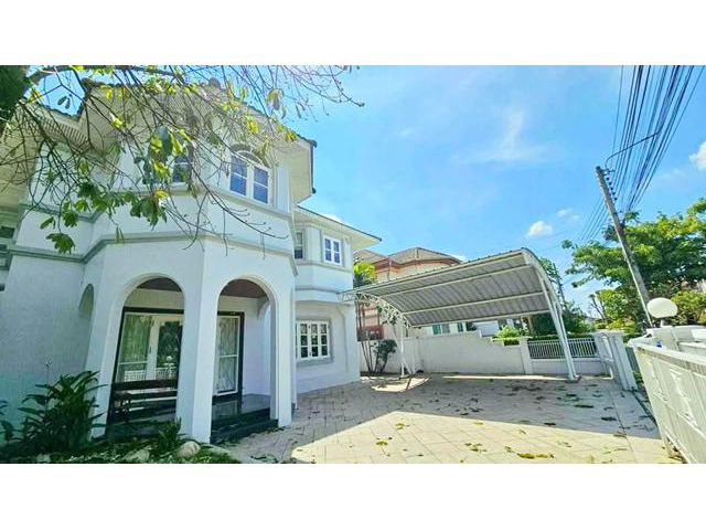 ลาดพร้าว บ้านเดี่ยว 2 ชั้น MRT วัชรพล 2.7กม. รร.สตรีวิทยา2 1.1 กม