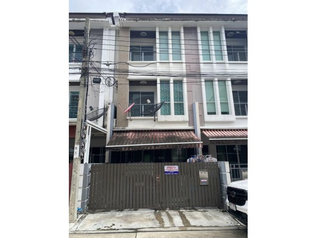 ขายบ้านพร้อมอยู่ ในหมู่บ้าน S-SENSE กลางเมือง สาทร-ตากสิน 2