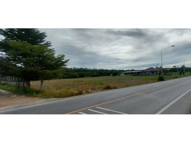 ขายที่สวย ติดถนนสาย 15 ซอย 8 เนื้อที่ 2 ไร่