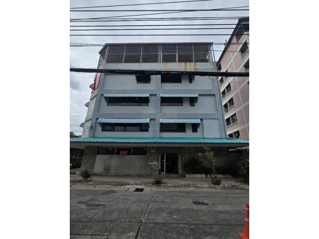 ให้เช่าอาคาร 5 ชั้น 660 ตร.ม  ประชาราษฏร์บำเพ็ญ 15 ใกล้ MRT ห้วยข