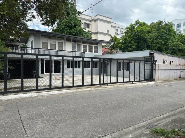 ขายที่ดินพร้อมสิ่งปลูกสร้าง 77 ตรว. สุขุมวิท 71 (ปรีดีย์ 26,ปรีดี