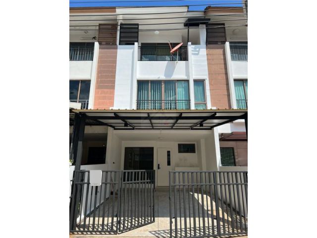 ให้เช่าทาวน์โฮม 3 ชั้น ม.เดอะ ไพรเวท วิจเลจ บางจาก ซอยสุขุมวิท 97