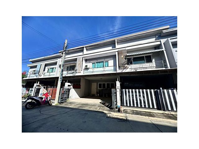 ให้เช่าทาวน์เฮ้าส์ หมู่บ้านดิเอ็กซ์คลูซีฟ พัฒนาการ44 ใกล้ BTS หัวหมาก พร้อมเข้าอยู่ 15 ธันวาคม 68 (N.1485)