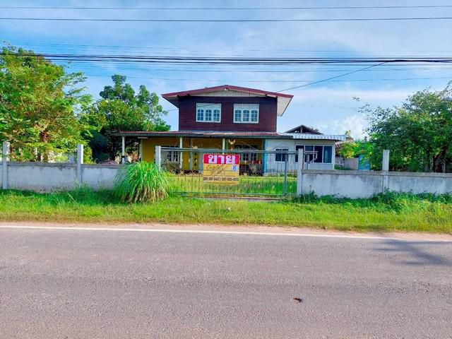 ขายด่วนบ้านเดี่ยว  2ชั้น 185วา ใกล้รีสอร์ทหญิงลี ลั่นล่า บุรีรัมย