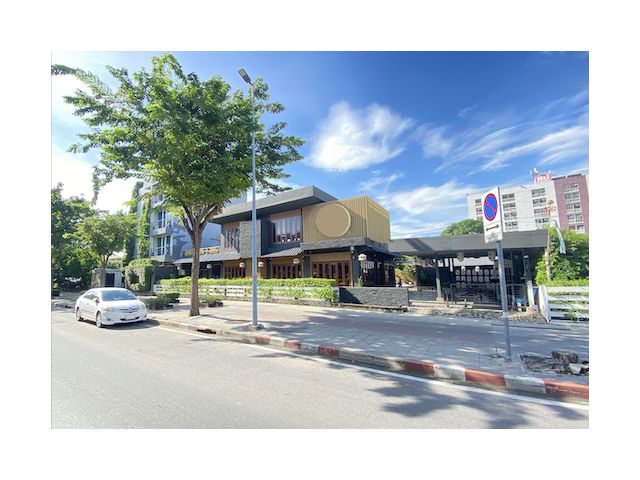 ขายที่ดินพร้อมสิ่งปลูกสร้าง ติดถนนใหญ่ อรุณอมรินทร์ ใกล้ MRT บางยี่ขัน และสะพานพระราม 8 กรุงเทพฯ