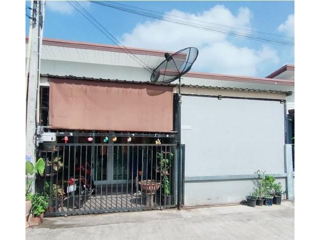 ขายทาวน์เฮ้าส์มือสองบางละมุง   โครงการเดอะที วิลเลจ ชลบุรี