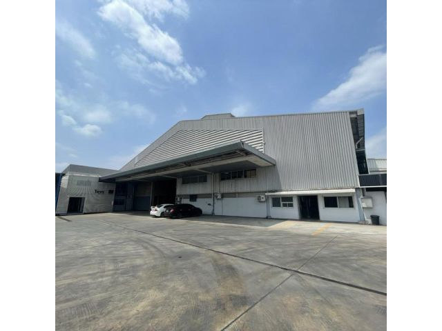 ให้เช่าโกดังขนาดใหญ่พร้อมสำนักงาน เนื้อที่ดิน 3ไร่ พื้นที่รวมทั้งหมด 3700 ตร.ม. ติดถนนเทพารักษ์ กม.10.5 บางพลี