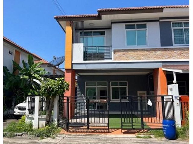 ขายทาวน์เฮ้าส์มือสองพานทอง โครงการทรัพย์รุ่งเรืองซิตี้ 2 อมตะ-พา