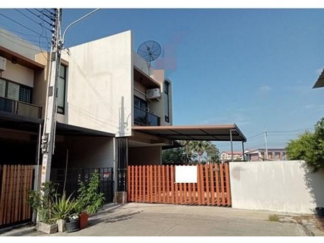 ขายทาวน์เฮ้าส์มือสองเมืองชลบุรี  โครงการอารดาวิลล์ นาป่า-ดอนหัวฬ่