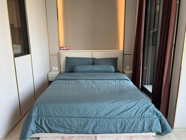 Life One Wireless 33rd floor